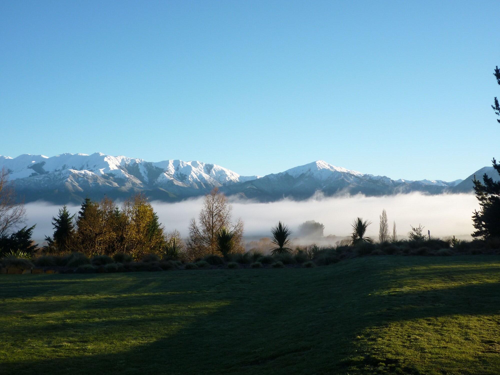 Braemar Lodge And Spa Hanmer Springs Exterior photo View of the Southern Alps from the village