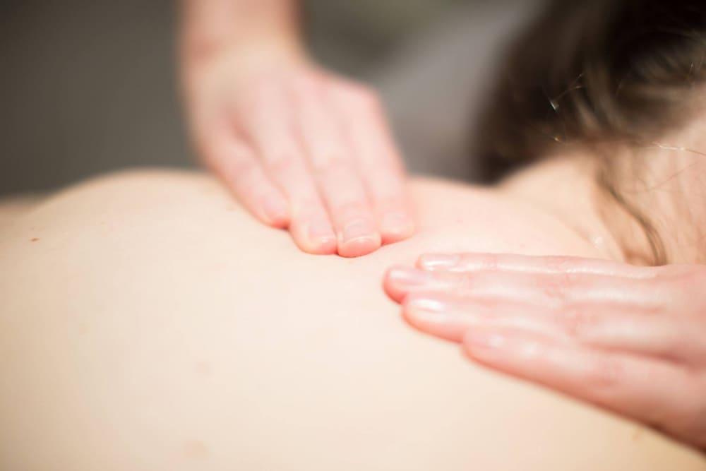 Braemar Lodge And Spa Hanmer Springs Exterior photo A massage