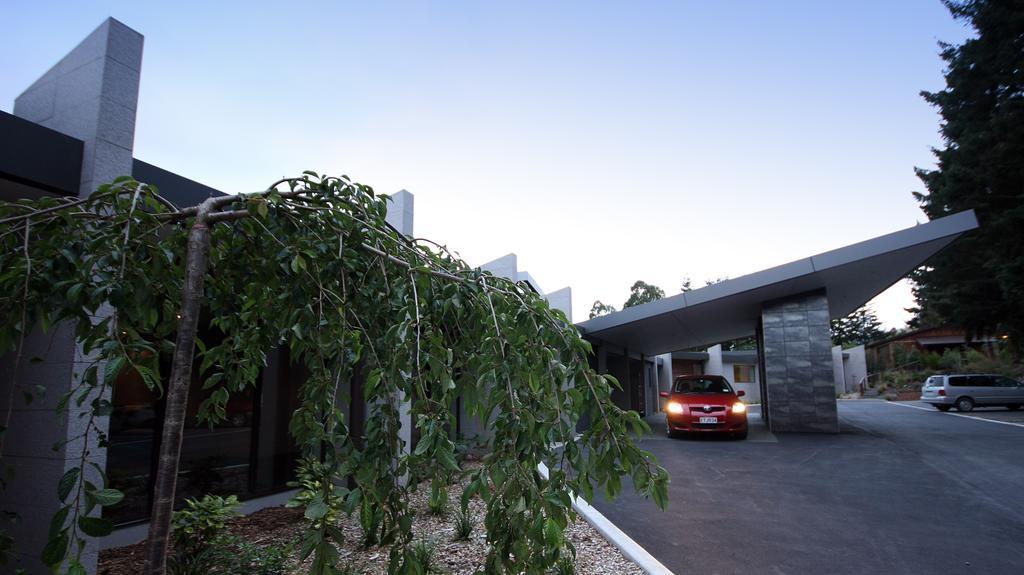 Braemar Lodge And Spa Hanmer Springs Exterior photo The entrance to the National Museum of Australia